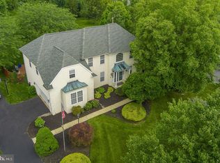 352 Vista Dr, Phoenixville, PA 19460