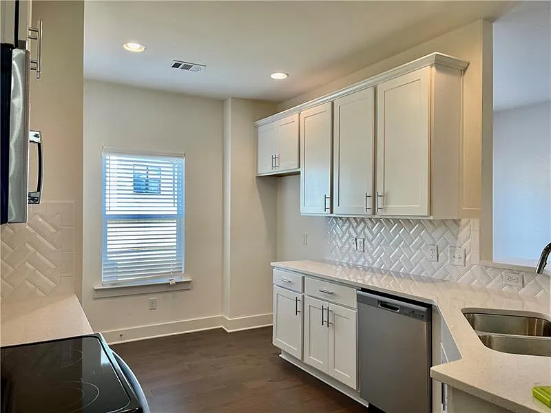 Building Photo - 159 Auburn Run Ln