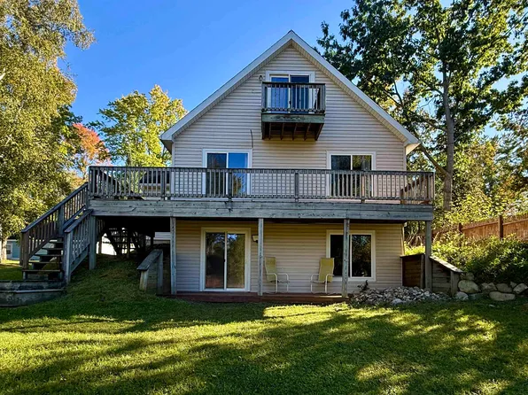 1621 Loebrich Dr, Gladwin, MI 48624