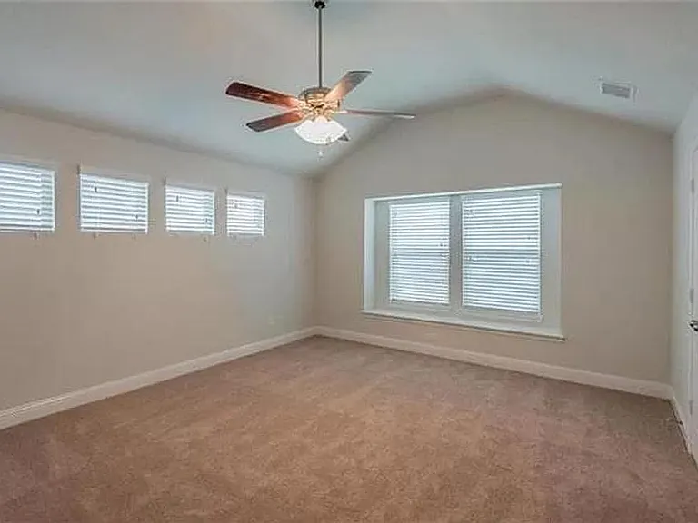 3724 Cobblecreek Dr — Photo 9
