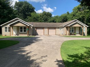 750 Shipley Ln #750, Lenoir City, TN 37772
