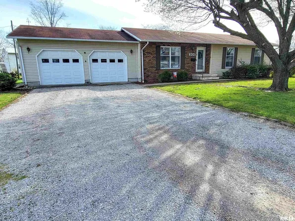 906 Birchwood Ave, Flora, IL 62839