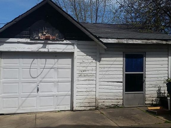 5th image of 11213 Continental Ave