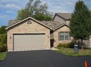 1457 Ridge Dr, Sycamore, IL 60178