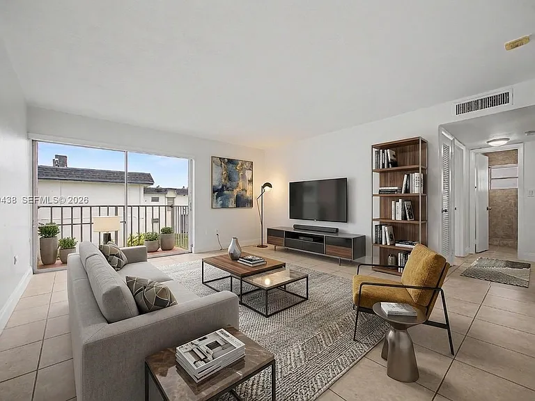 7256 SW 94th Pl #A8 — Photo 5