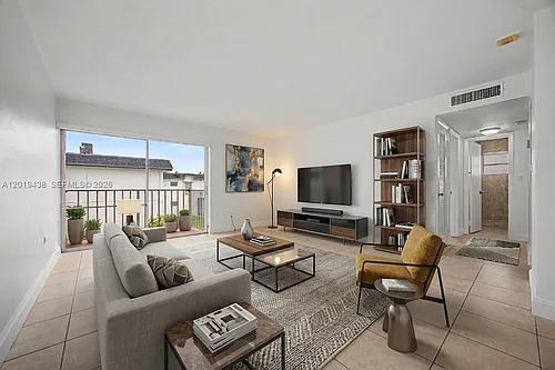 7256 SW 94th Pl #A8 Photo 1 7256 SW 94th Pl #A8 Photo 1