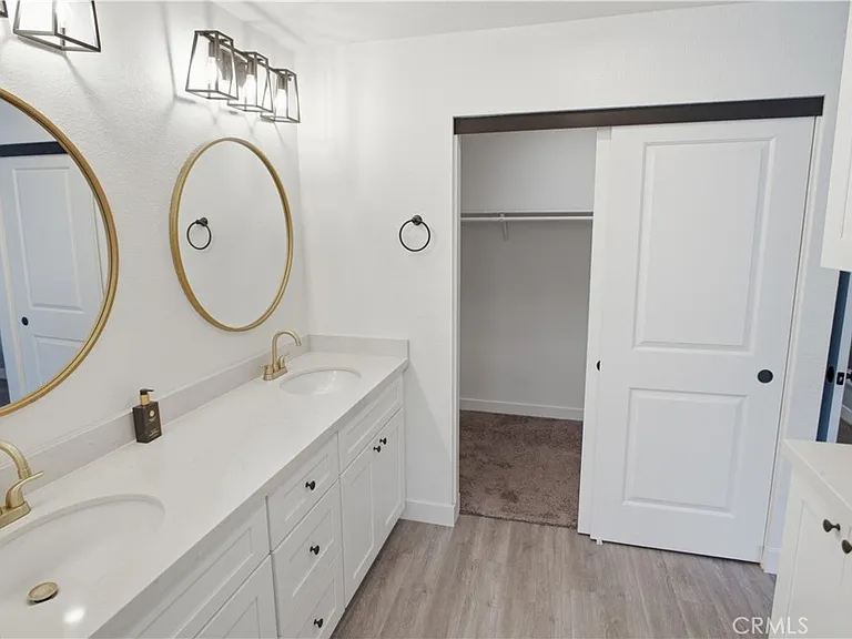 24 Rock Cliff Pl — Photo 13