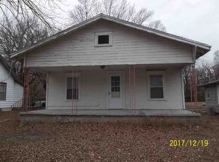 1409 N 5th St, Arkansas City, KS 67005