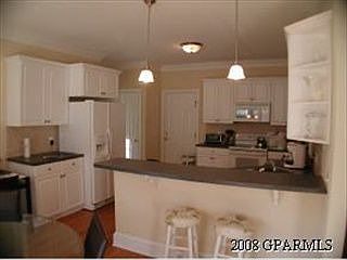 5th image of 558 Stillwater Dr