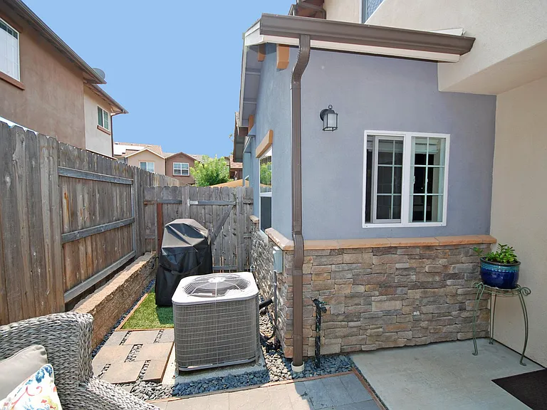 1189 Galeria Cir — Photo 24