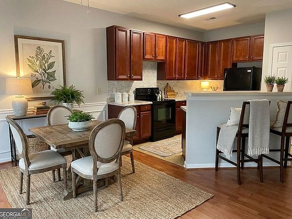 3rd image of 2555 Flat Shoals Rd APT 1703