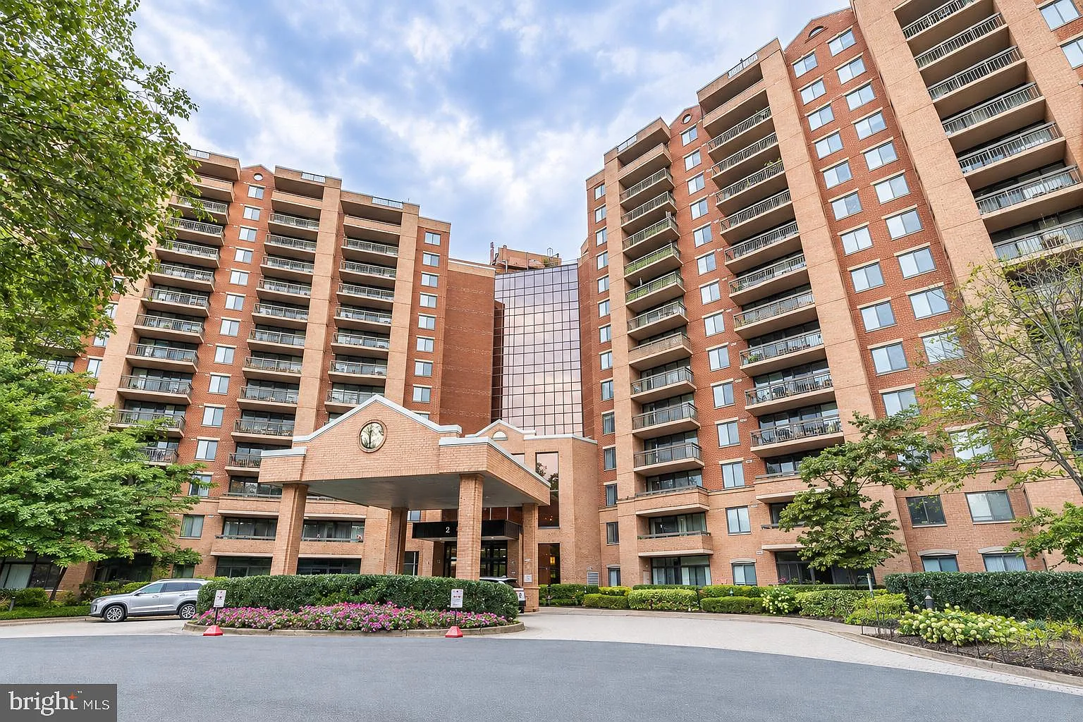 Renaissance 2230 Condominium — Photo 1