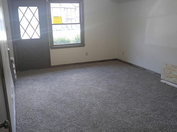 2nd image of 100 W 17th St APT 40