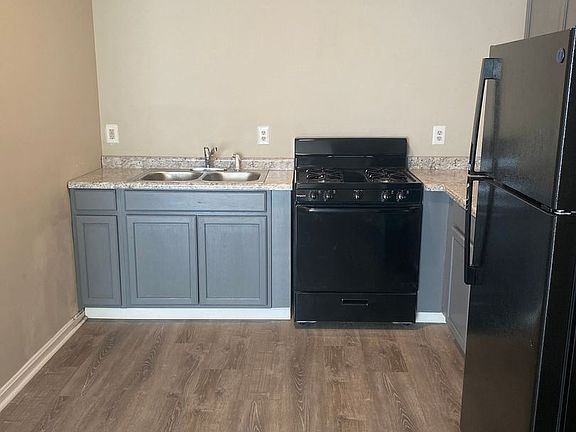 3rd image of 3124 Vermont Ave #2