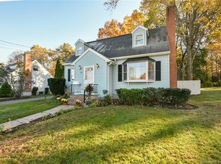 27 Saulters Rd, Manchester, CT 06042