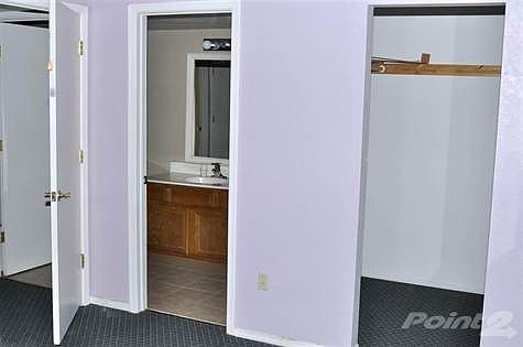 5th image of 688 N 6th Dr