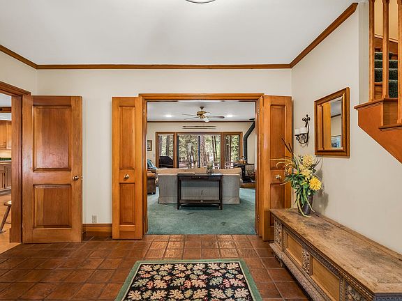 3rd image of 369 Fountain Ave