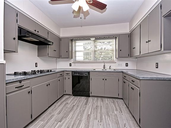 3rd image of 7001 Shoal Creek Blvd