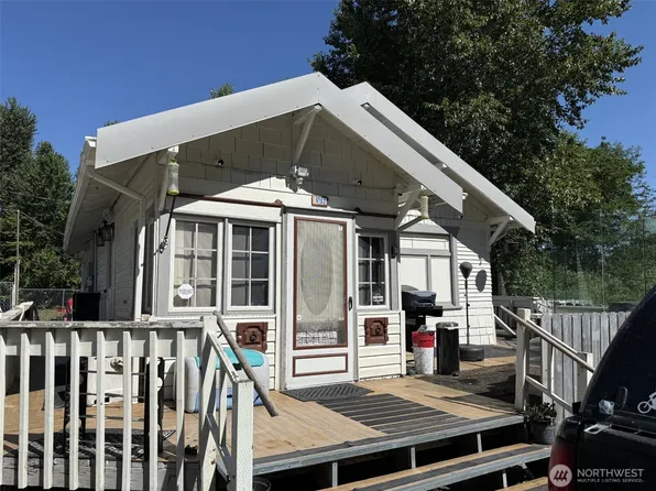 9702 22nd Avenue E, Tacoma, WA 98445