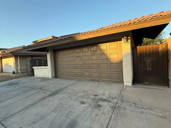 3890 Tatiana St, Sunrise Manor, NV 89115