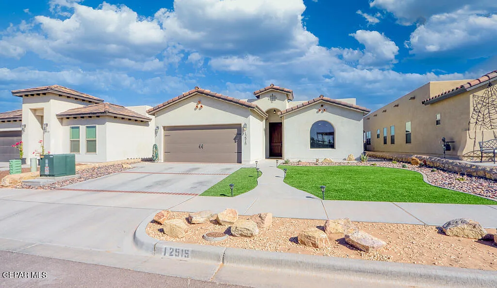 3 bed, 2.0 bath, 1446 sqft, $1,925 — Photo 3