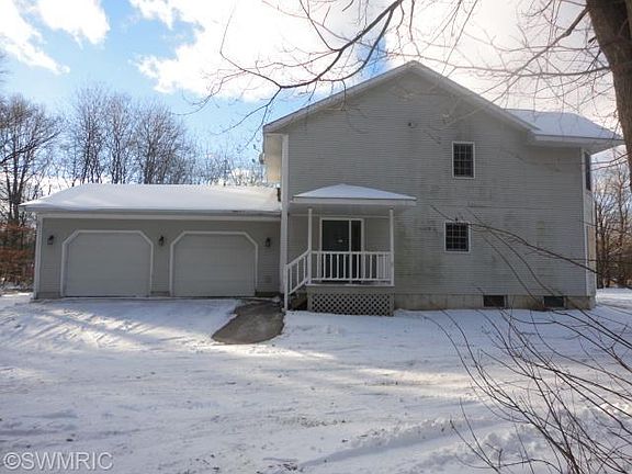 3rd image of 2766 W North River Dr