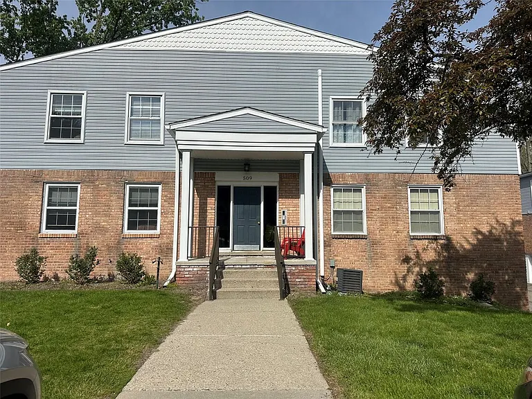 509 E University Dr #506-206 — Photo 1