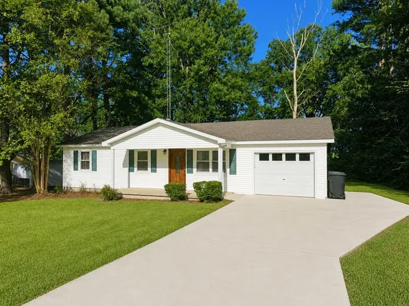 385 Clifty Village Ln, Paris, TN 38242