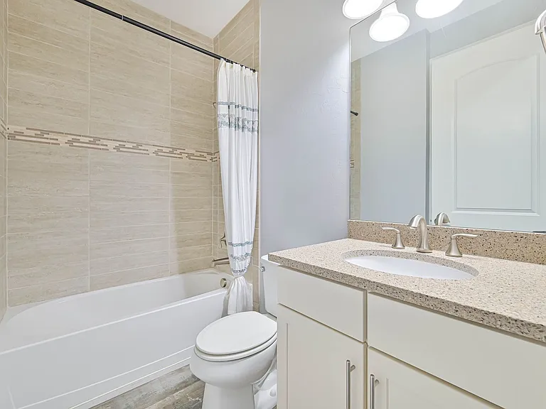 14589 Laguna Dr — Photo 29