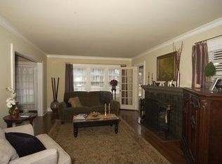 7 W 52nd St, Kansas City, MO 64112