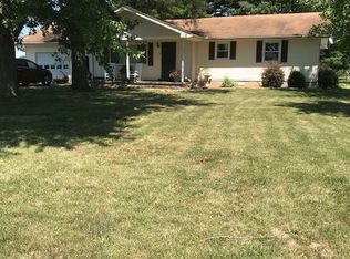 14254 Shilo Cemetery Rd, Whittington, IL 62897