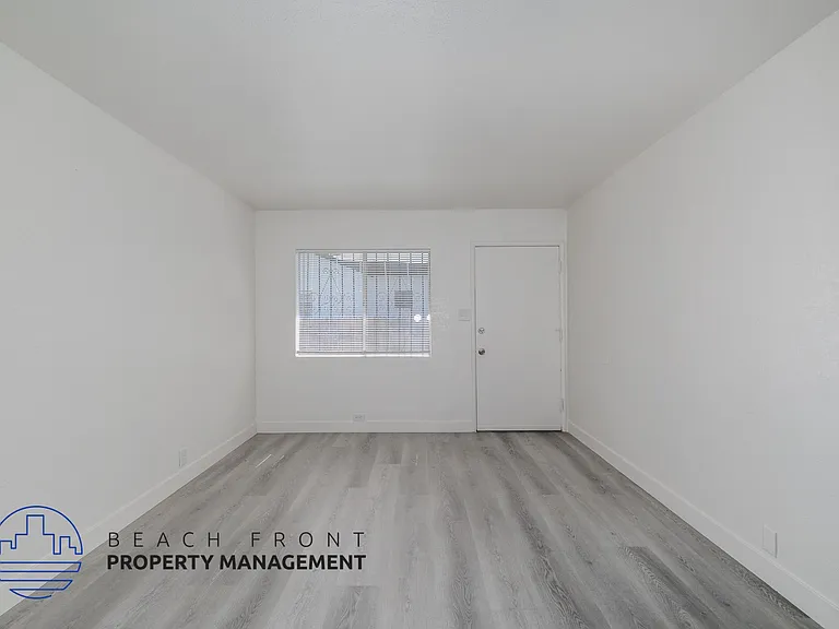 903 N Sloan Ave — Photo 7