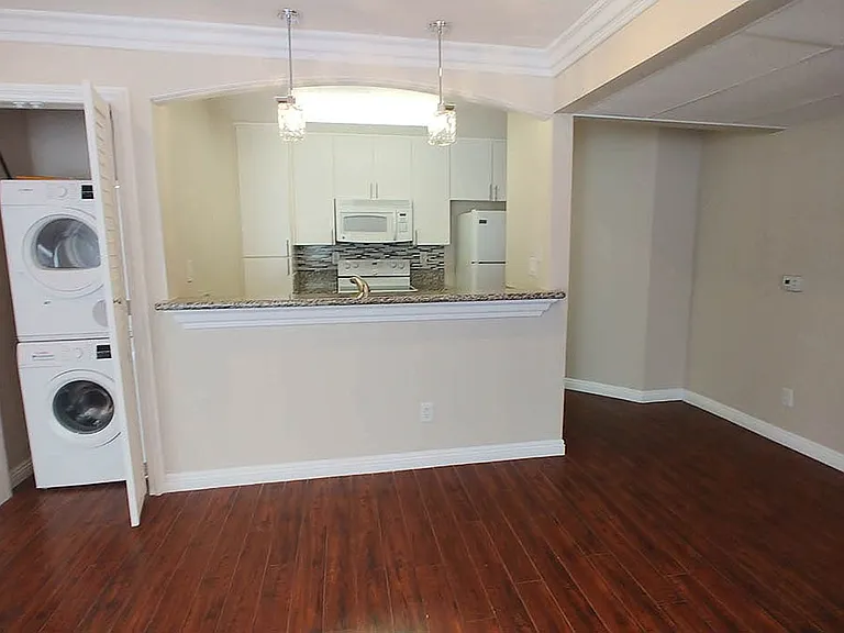 Villa De Adel Apts — Photo 114