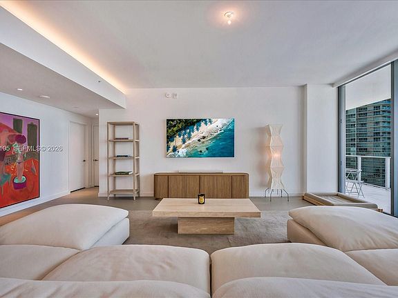 5th image of 501 West Ave #3102