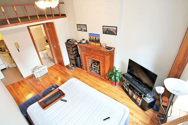 Rented by JK Dansar Corp | media 4