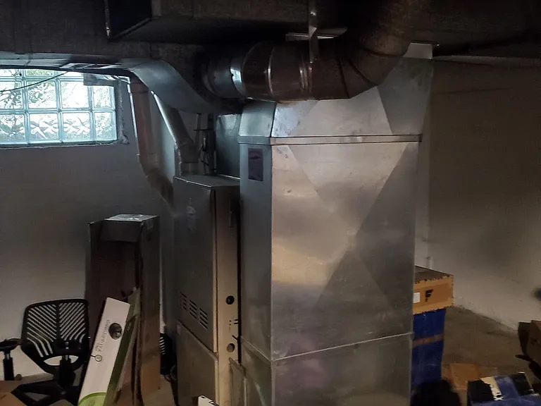 2340 W Clifton Ave — Photo 11