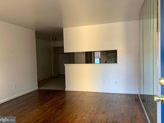 2nd image of 944 New Market St