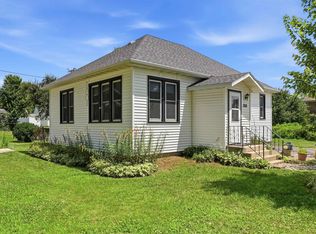 306 Franklin St, Elgin, IA 52141