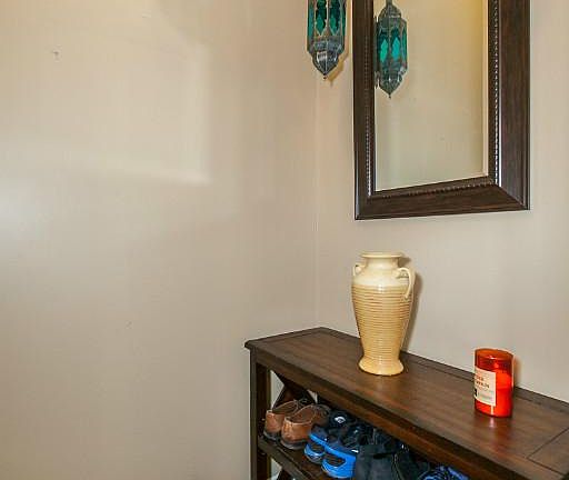 2nd image of 1825 N Washtenaw Ave APT 1F