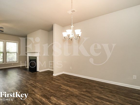 3rd image of 3136 Baylor Cir
