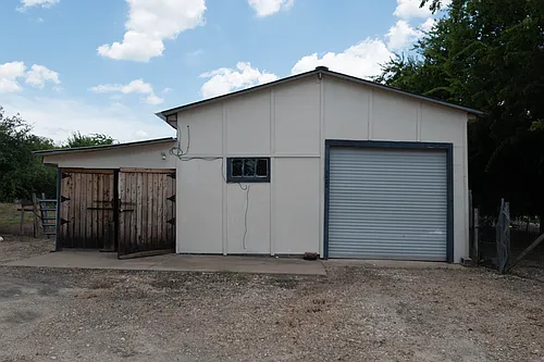 5420 County Road 2526 Photo 1