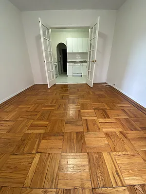 Rented by Bond New York | media 8