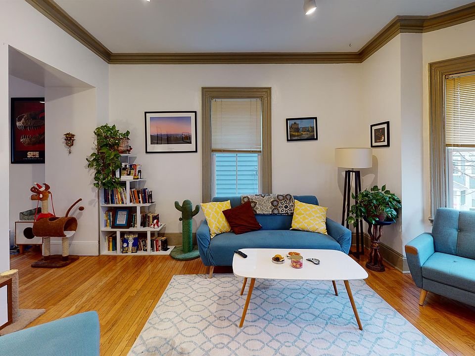 1st image of 96 Sheridan St #2