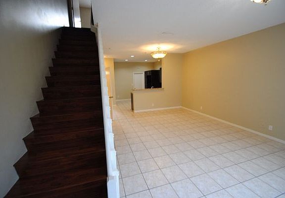 4th image of 1924 Madeira Dr