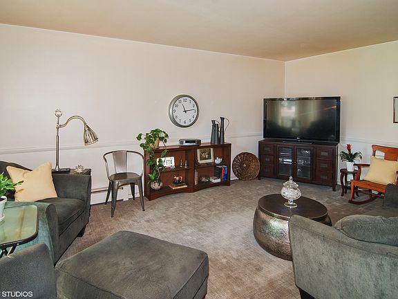 4th image of 1021 Washington Blvd APT 201