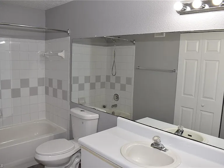 11561 Villa Grand #717 — Photo 6