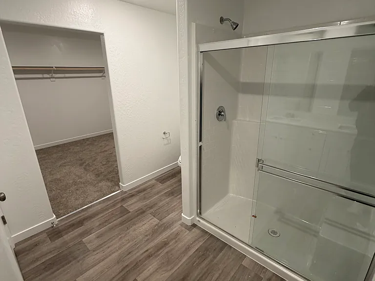 3323 N Sandrini Ave — Photo 13