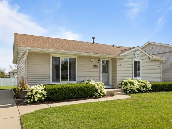 16219 92nd Ave, Orland Hills, IL 60487