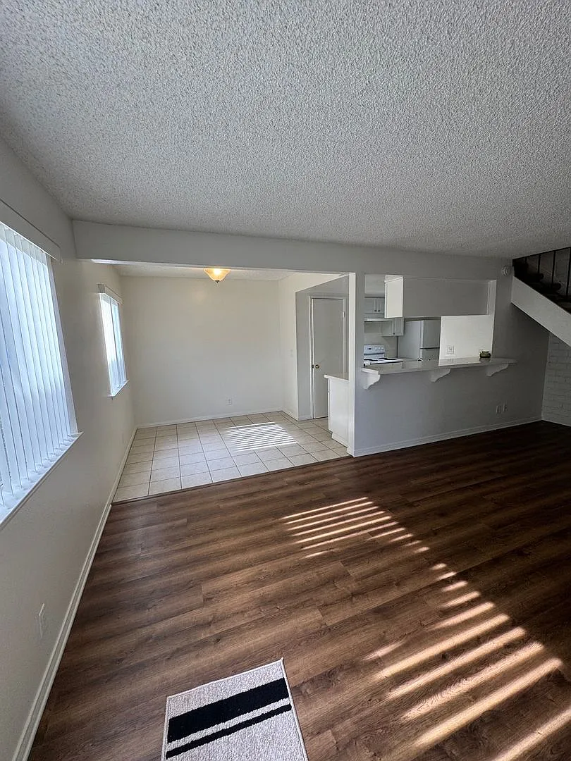 Building Photo - 2631 Spinnaker Ave