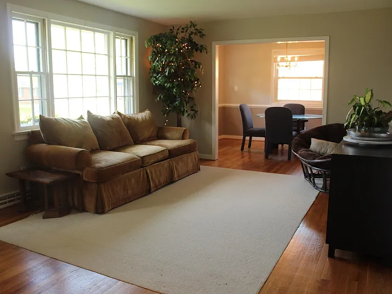 Woodlake Dr — Photo 4